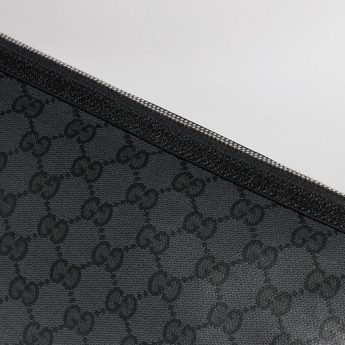 Gucci Essence Classic Small Toiletry Case Black