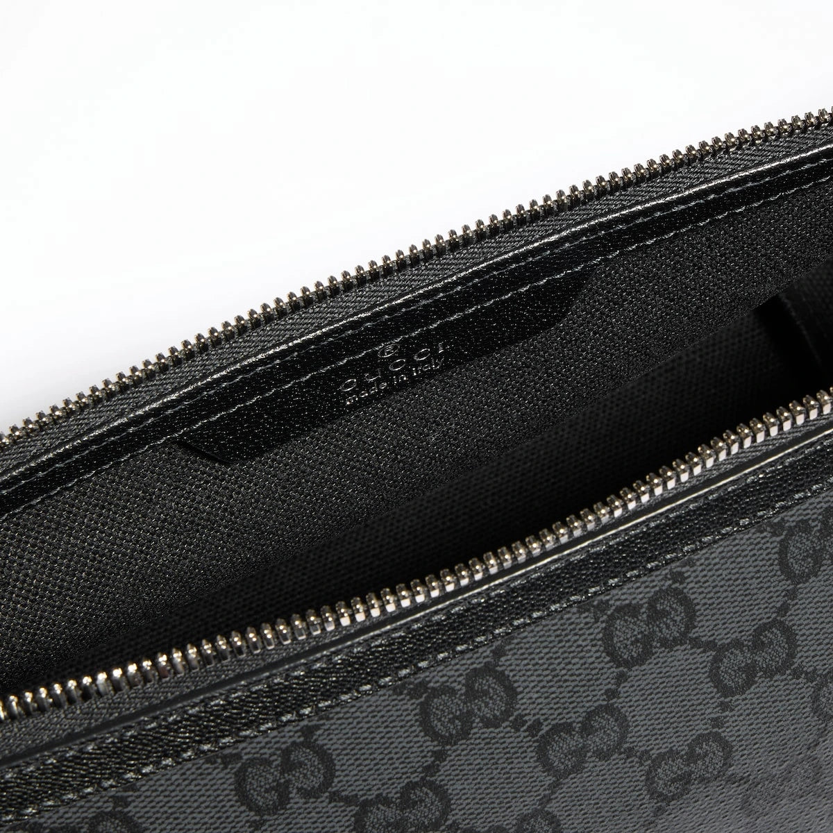 Gucci Essence Classic Small Toiletry Case Black