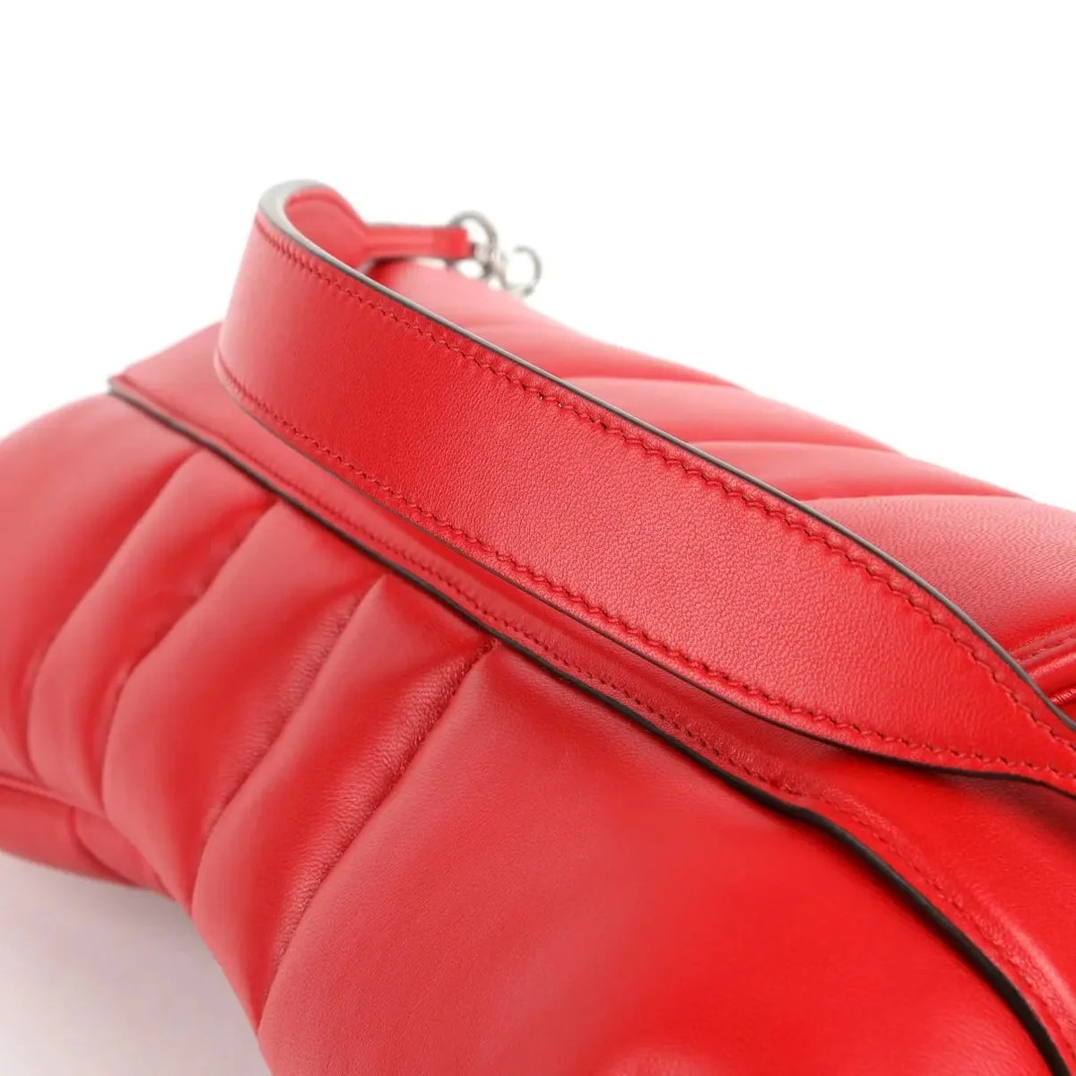 Gucci Chain leather handbag