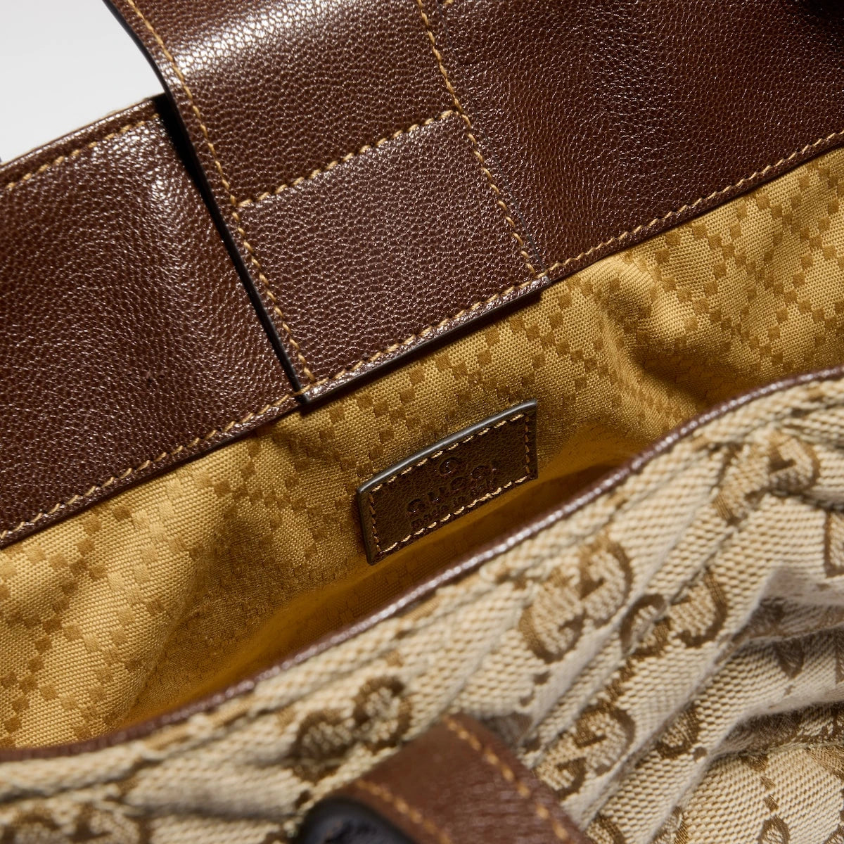 Gucci GG Marmont Small Tote Bag Beige