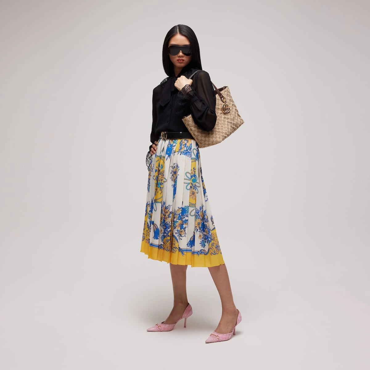 Gucci GG Marmont Medium Tote Bag Beige